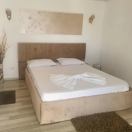 Yannis Guest house 3*
