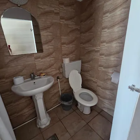 Yannis Guest house 3*